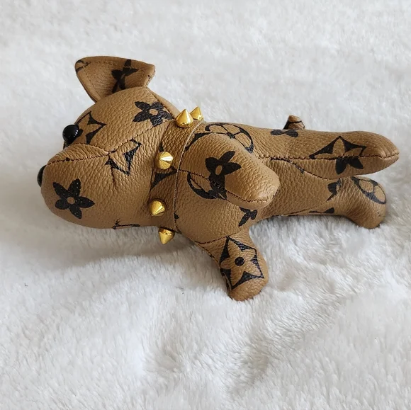 Luxury Tan Dog Iconic Logo Bag Charm with Gold Accents - Picture 7 of 7